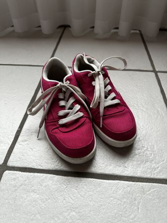 Reebok Schuhe pink Grösse 35 mit Schuhbendel