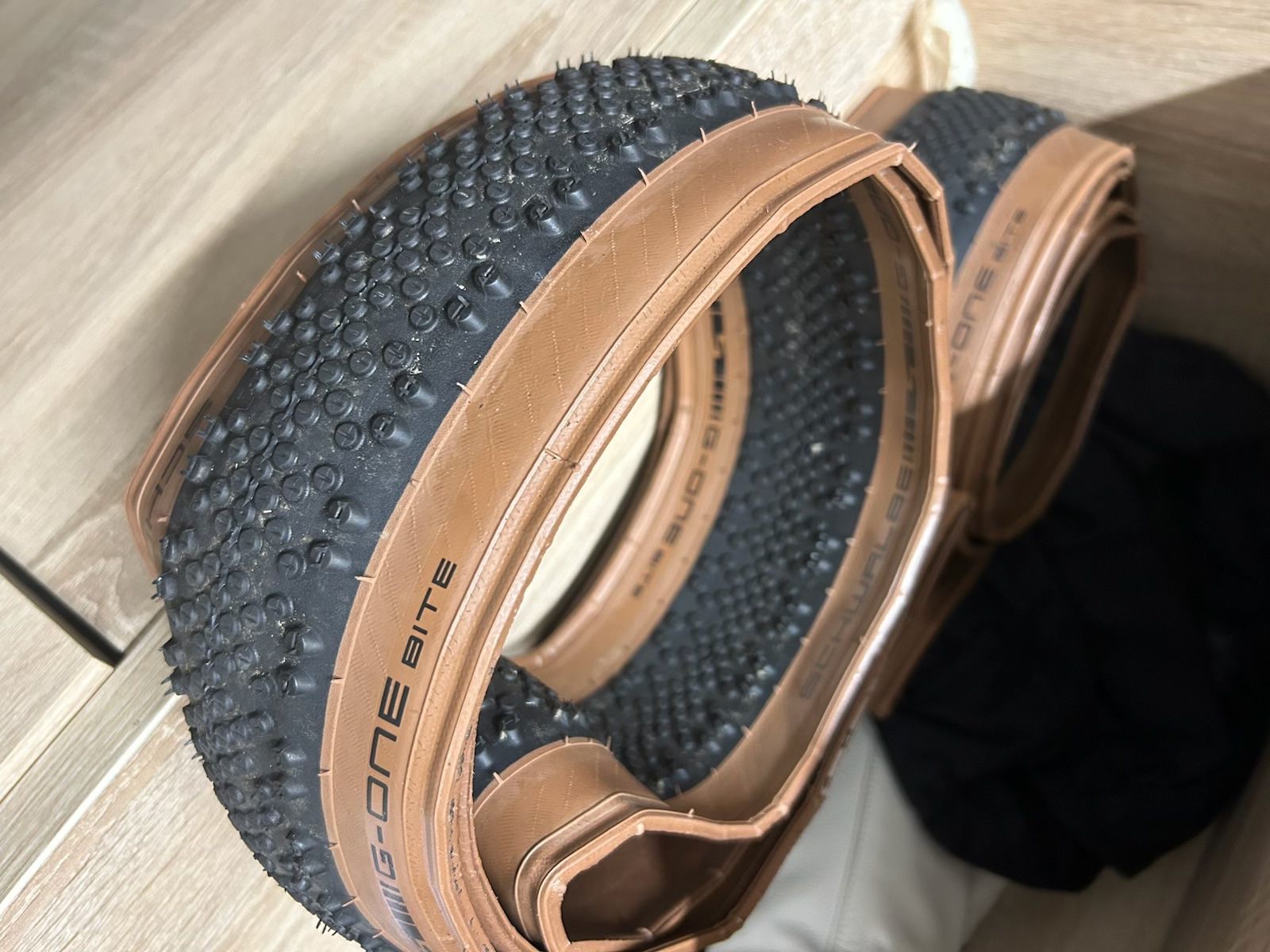 Pièces détachées: SCHWALBE G-ONE ALLROUND PERFORMANCE 700X45C, FOLDING, BRONZE – Neuf (Voir description) à Oberglatt ZH par ron_jly7 3
