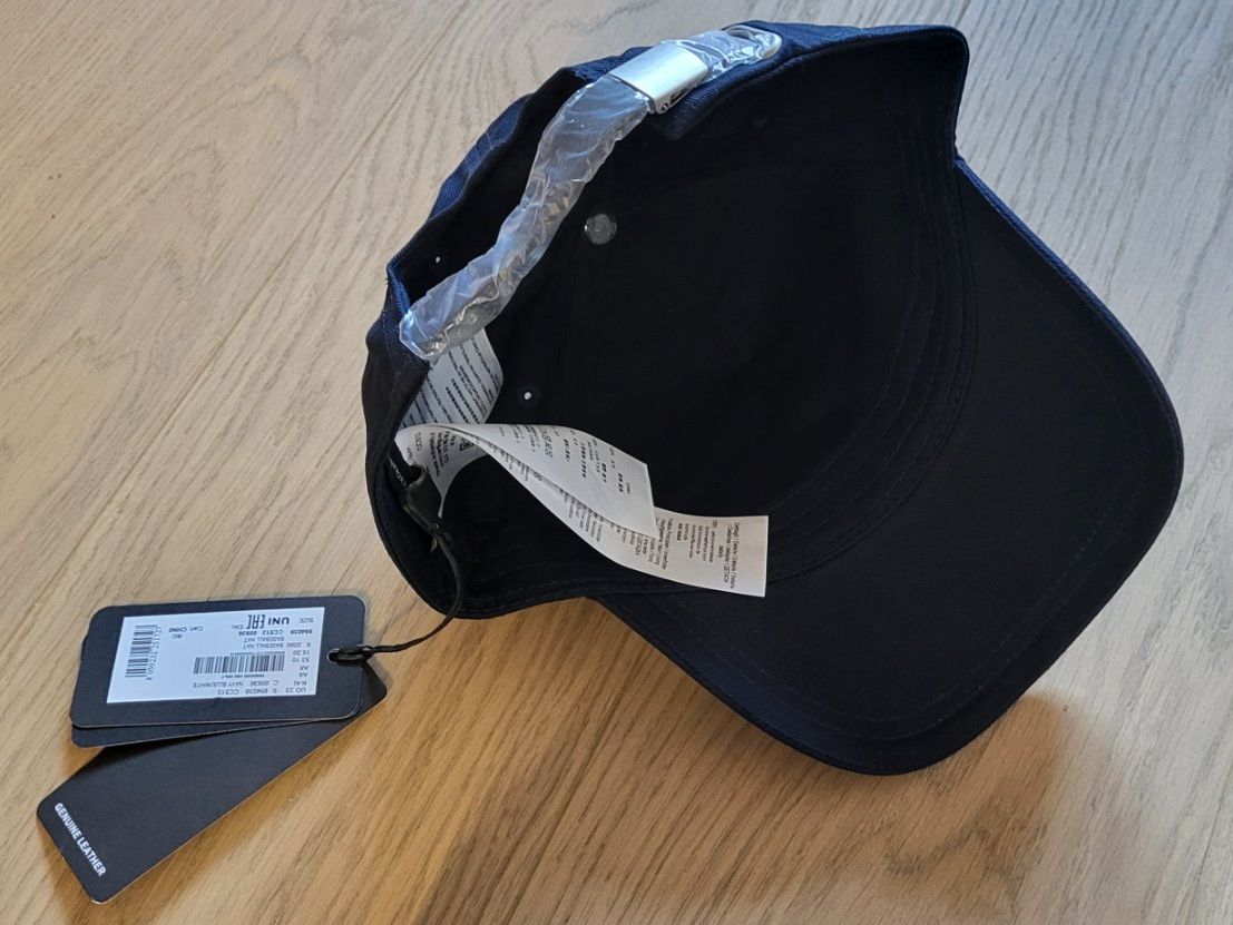 Armani Copricapi, berretti & cappellini: Cap / Sonnenhut – Nuovo e nell'imballaggio originale da Wangs venduto da mimidati 1