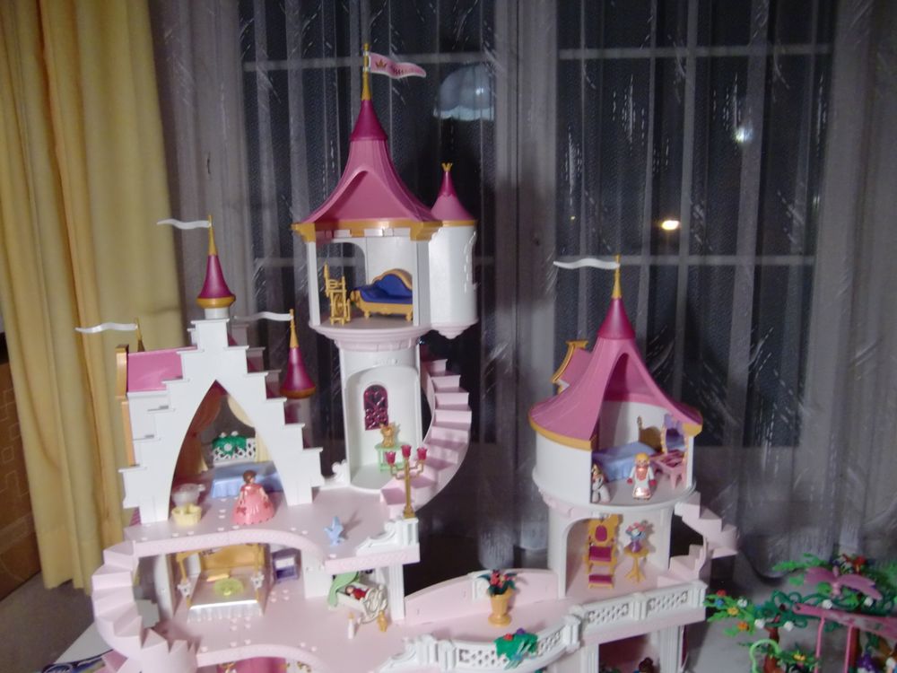 playmobil schloss mit einrichtung