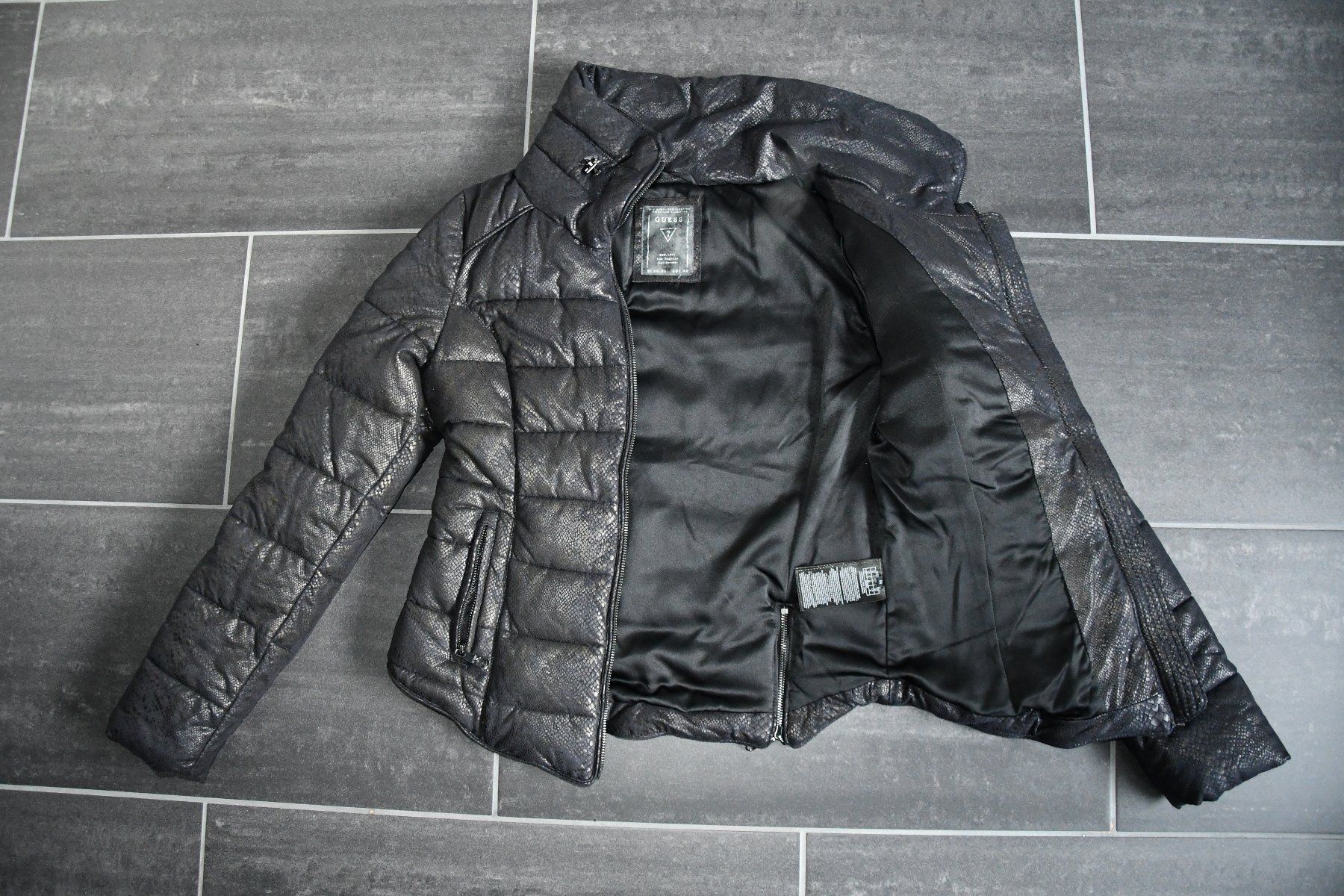 Giacche: Steppjacke, Guess, Gr M, NEU – Nuovo e nell'imballaggio originale da Sins venduto da dsto 2