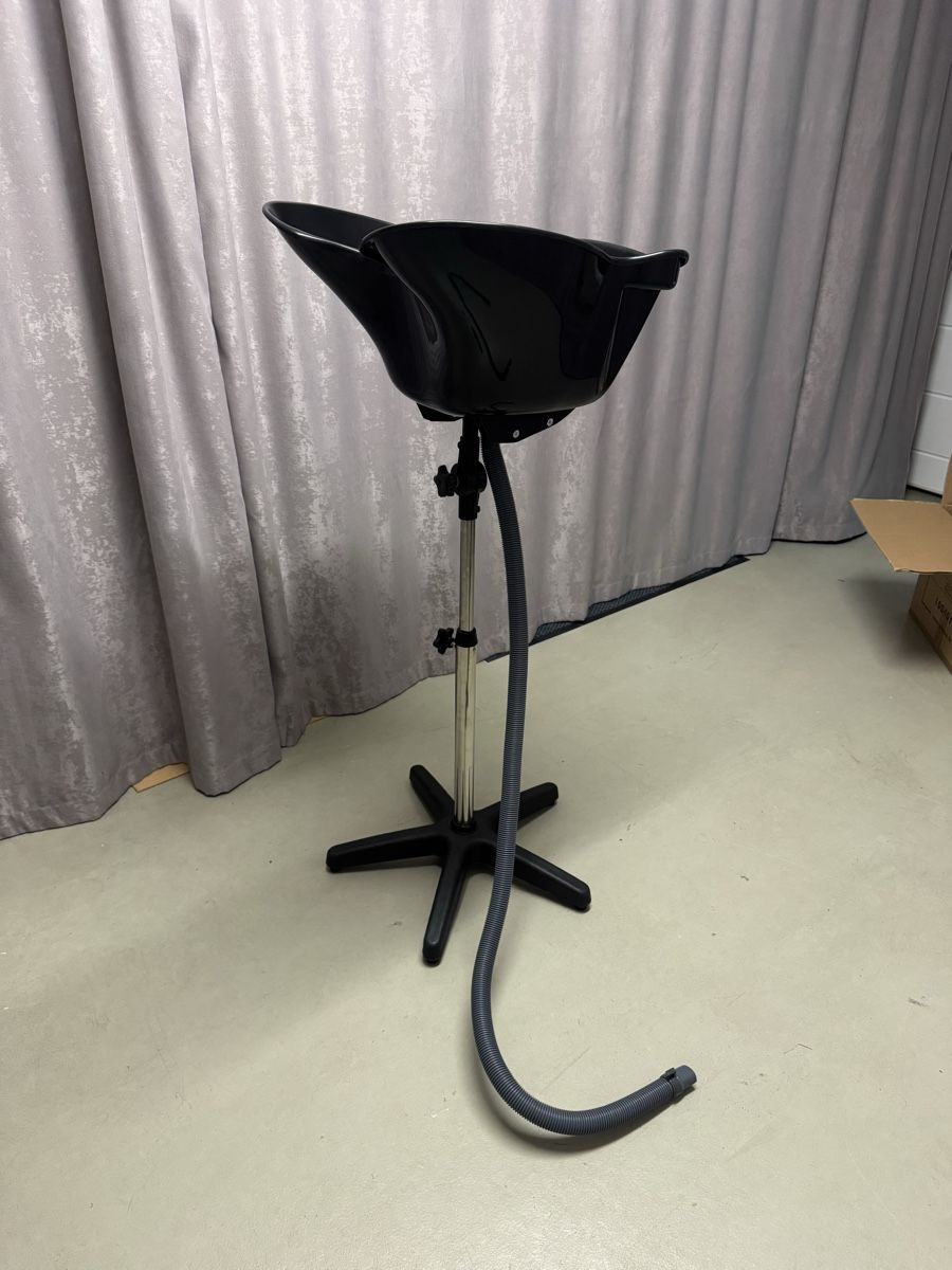 Lavabi & lavandini: Mobiles Friseur-Waschbecken – Nuovo (secondo la descrizione) da Würenlingen venduto da Korab97