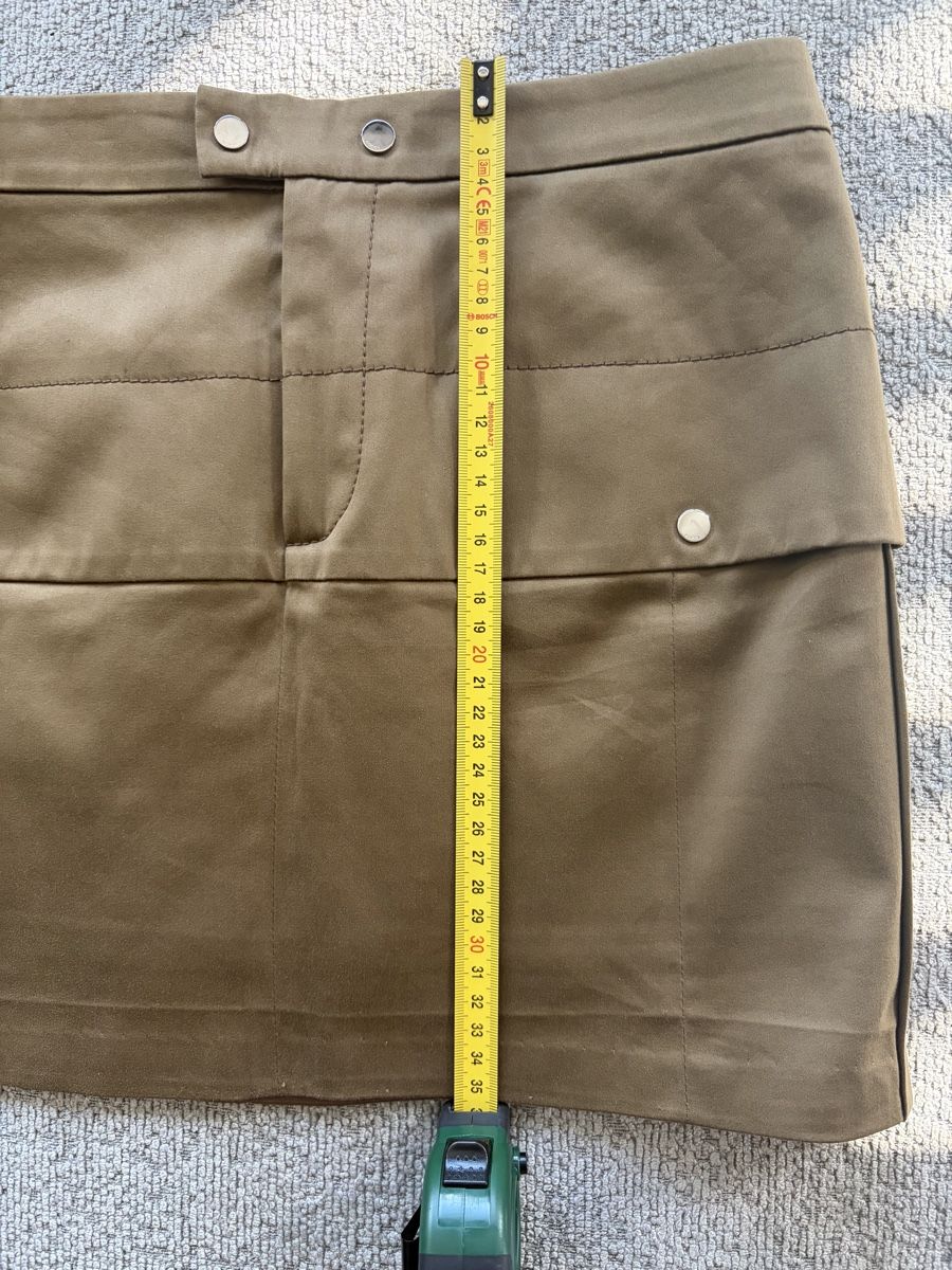 Gucci Jupes: Gucci mini skirt IT 40 – Neuf (Voir description) à Cologny par sab_xh7v 3