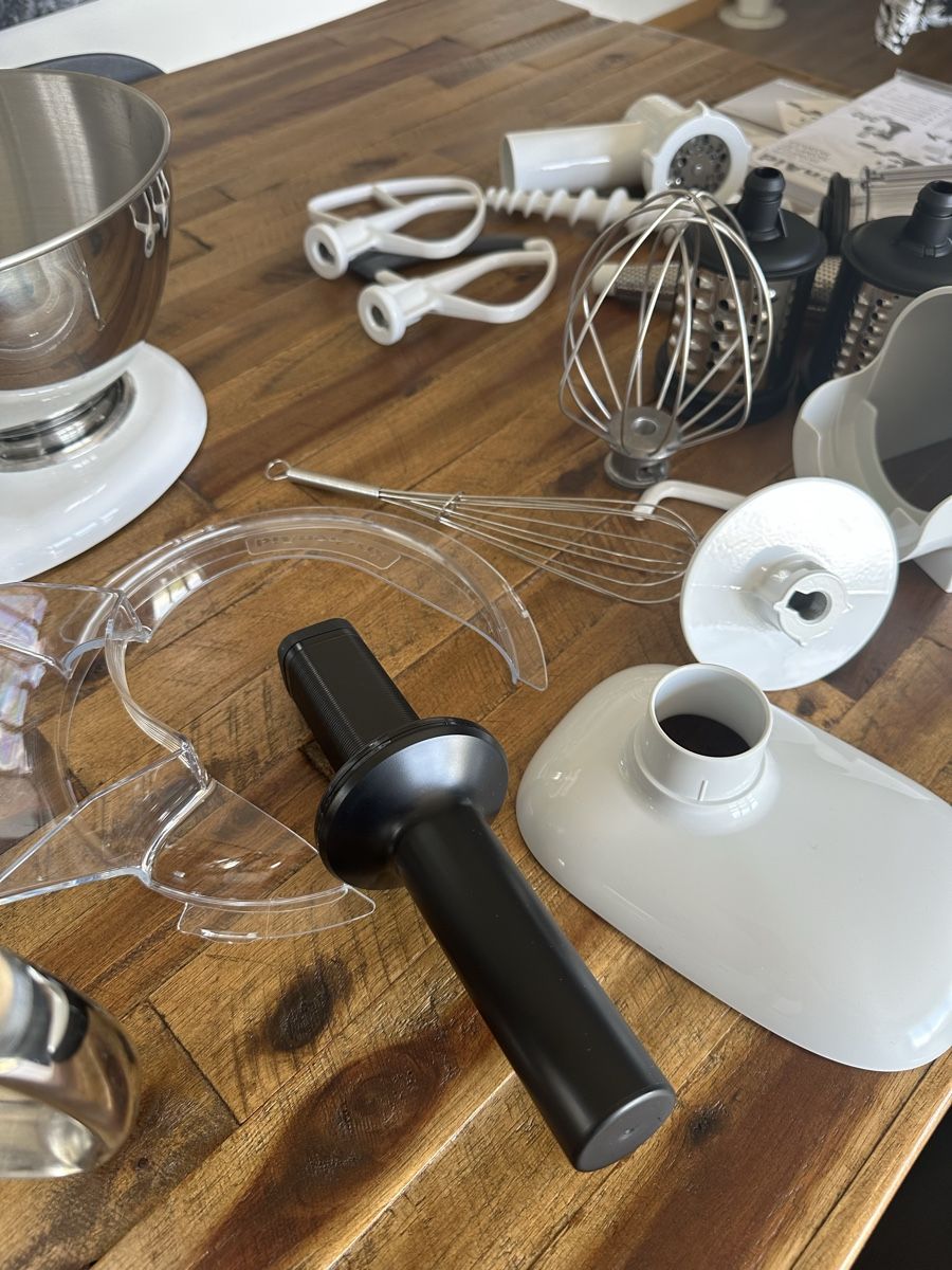 Kitchenaid Elettrodomestici da cucina: KitchenAid Artisan mit viel Zubehör – Usato da Kräiligen venduto da SITARO 4