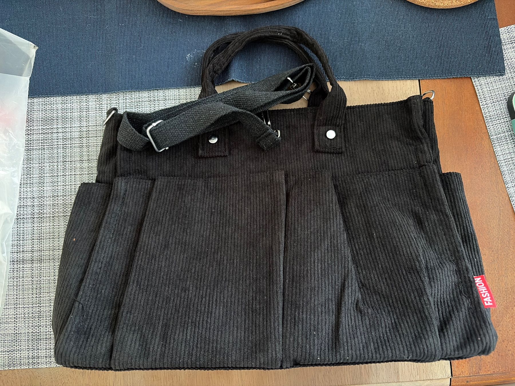 Taschen für Damen: Tasche – Neu und originalverpackt aus Oberglatt ZH von nad_xbr6