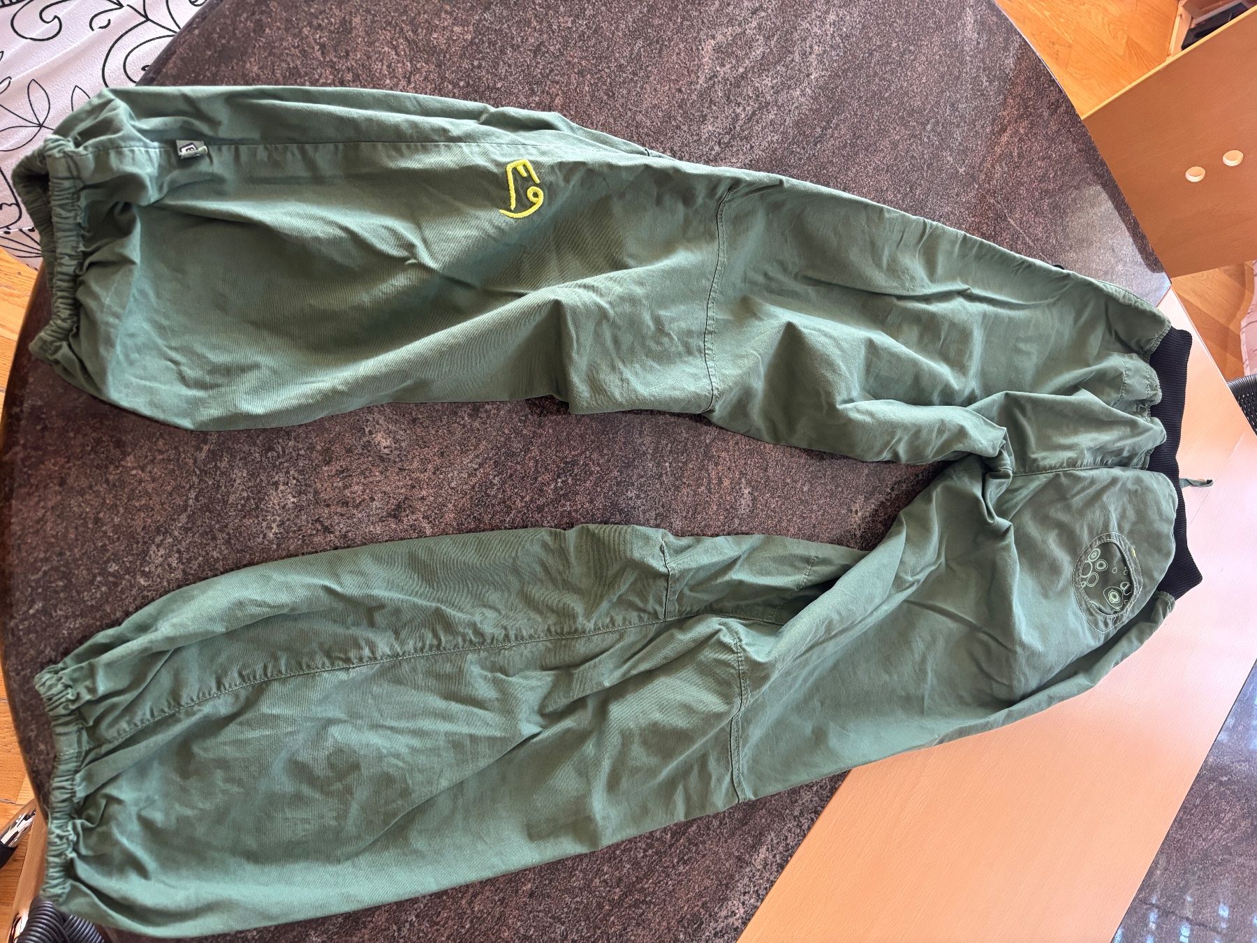 E9 Hosen: E9 Kletterhose – Gebraucht aus Hasliberg-Hohfluh von Adbu13 2