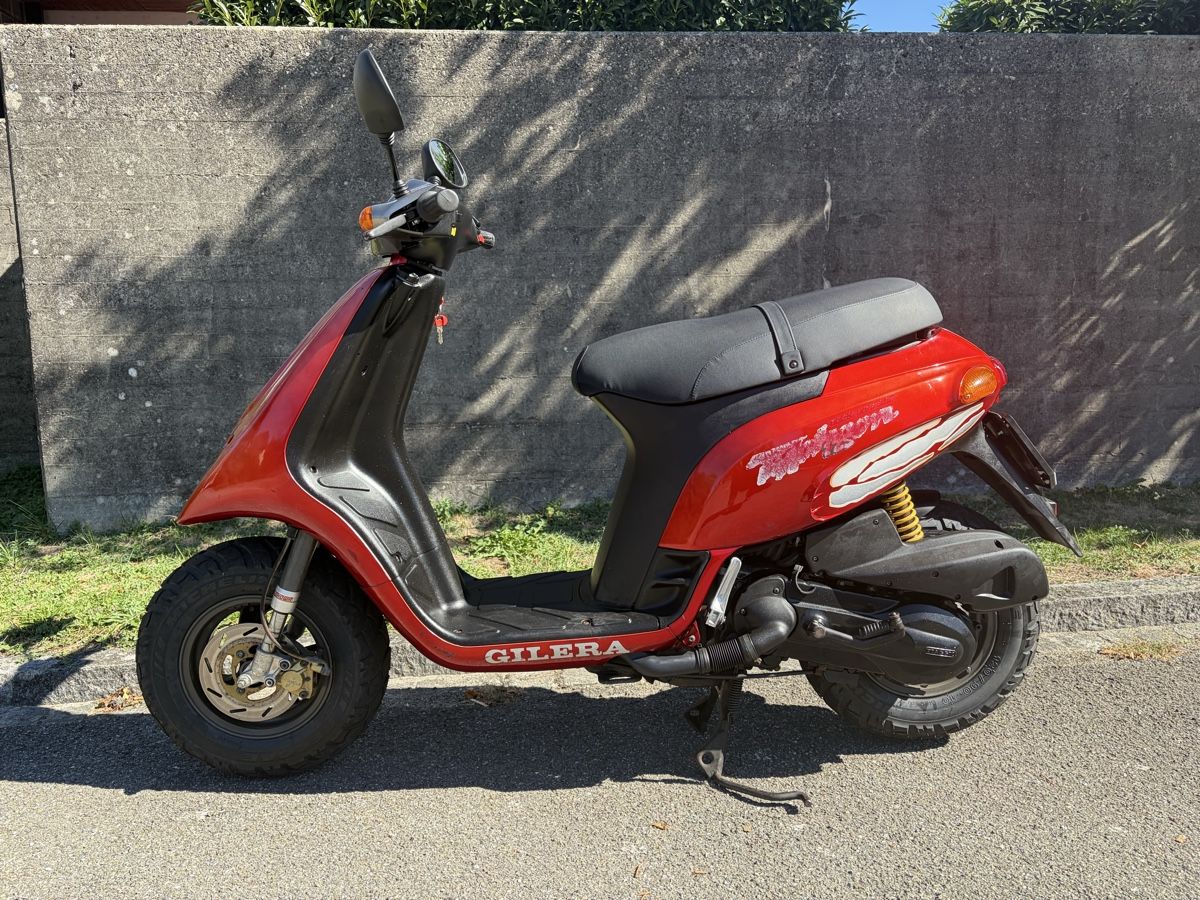 Gilera Scooter: Gilera Typhoon 125 – Usato da Däniken SO venduto da km87