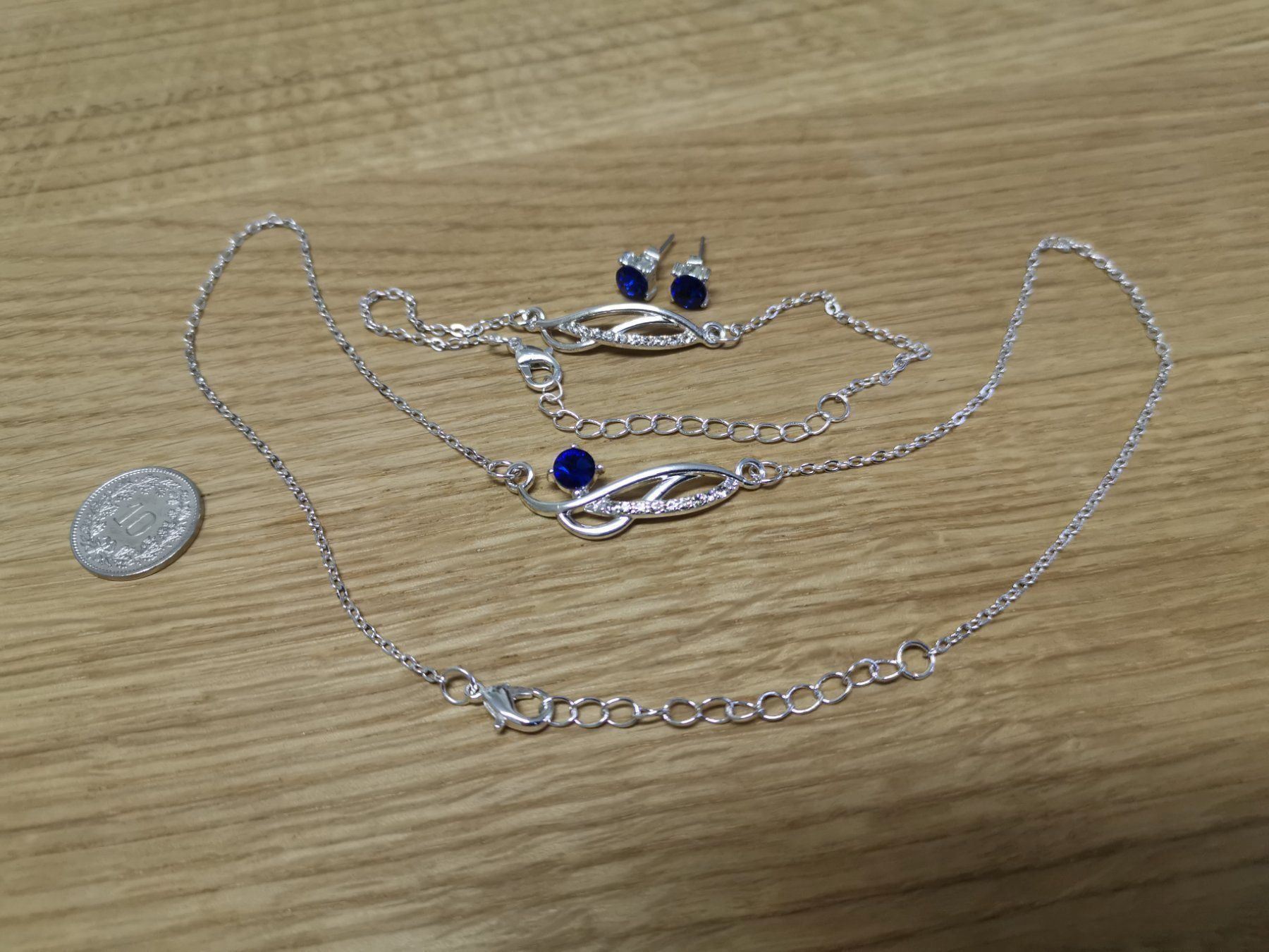 Autres bijoux: Collier bracelet boucles d'oreilles NEUF – Neuf avec emballage d'origine à Satigny par Helene2014 4