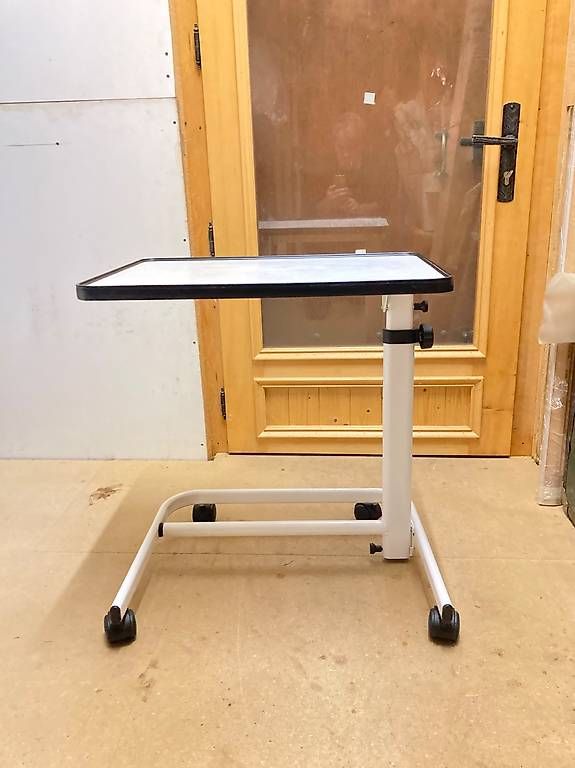 Tische: Table de lit réglable – Gebraucht aus Givrins von phi_kdn6 2