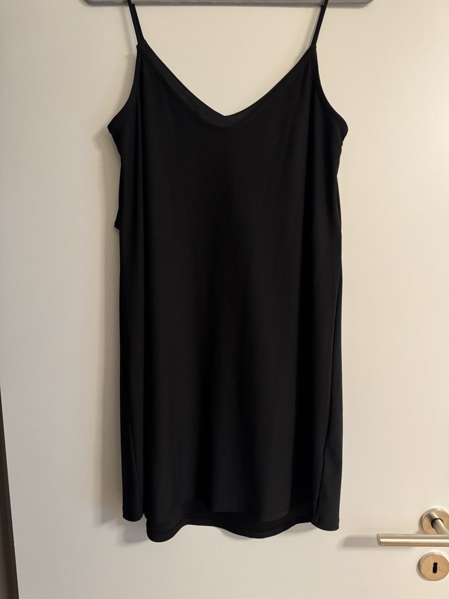 Mango Vestiti: Kurzes Kleid in Schwarz von Mango – Nuovo (secondo la descrizione) da Sulgen venduto da a_fonsi 1