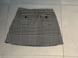 Jupe H&M à carreaux, taille M - Idéale pour l'automne!