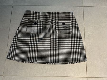 Jupe H&M à carreaux, taille M - Idéale pour l'automne!