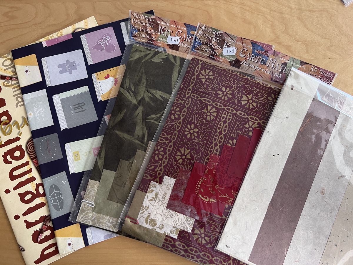 Papiere: Scrapbooking lot de feuilles  – Gebraucht aus Bernex von isa_c5fr 2