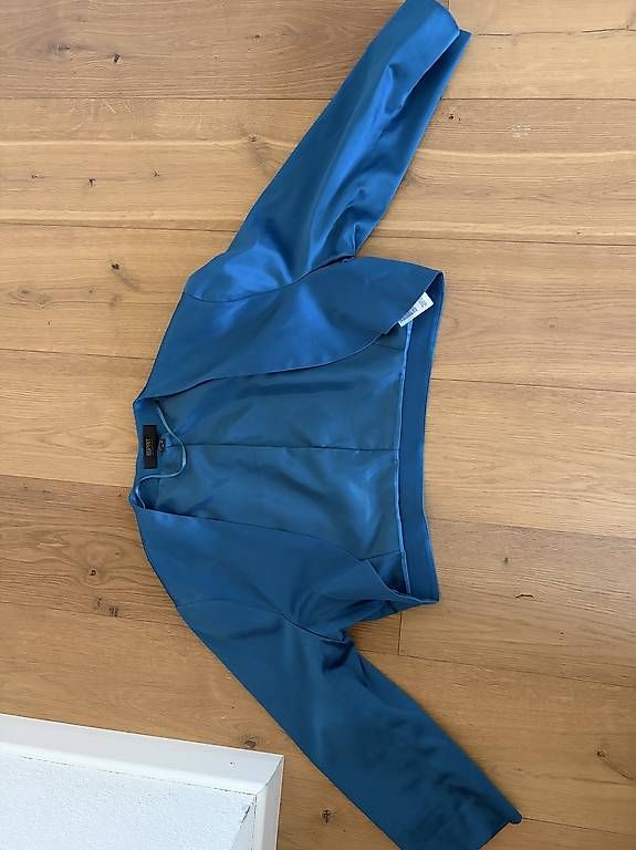 Esprit Boléros: Bolero – D'occasion à Schwarzenburg par SchoggoLoggo