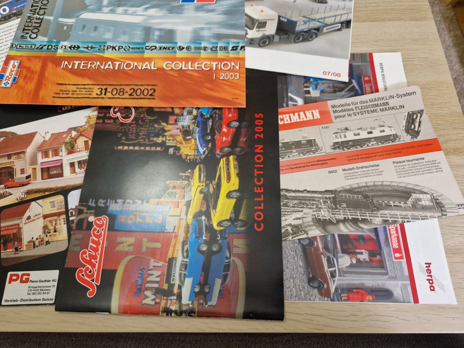 Märklin Modellini di ferrovie: Divers magazines Train (P) – Usato da St-Aubin-Sauges venduto da Lo_Go