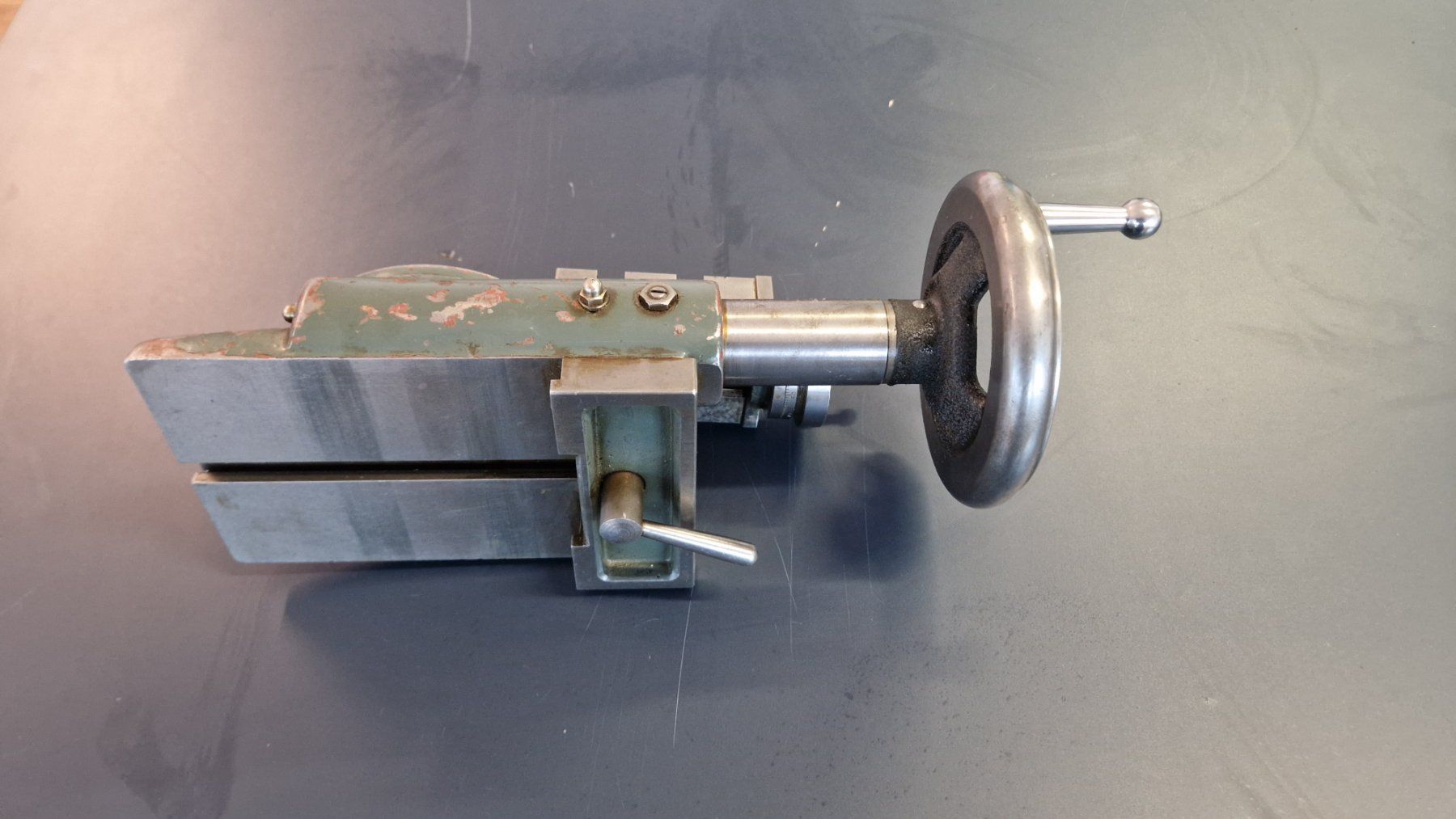 Schaublin Altro per industria metallurgica: Schaublin 102, chariot pour sphère – Usato da Les Acacias venduto da toolmeca 1