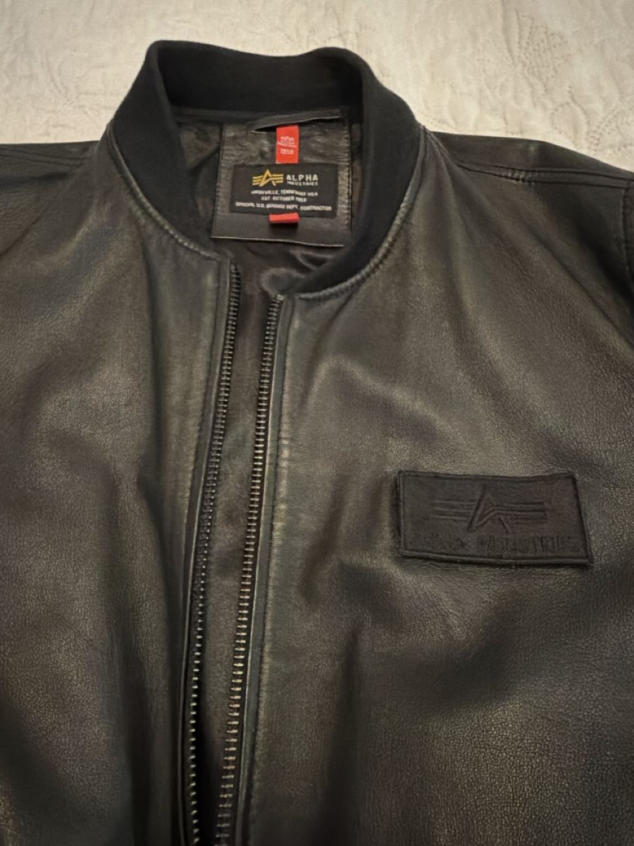 Alpha Industries Jacken: Alpha Industries Lederjacke (Echtleder) – Gebraucht aus Buchs AG von QUPOR 1