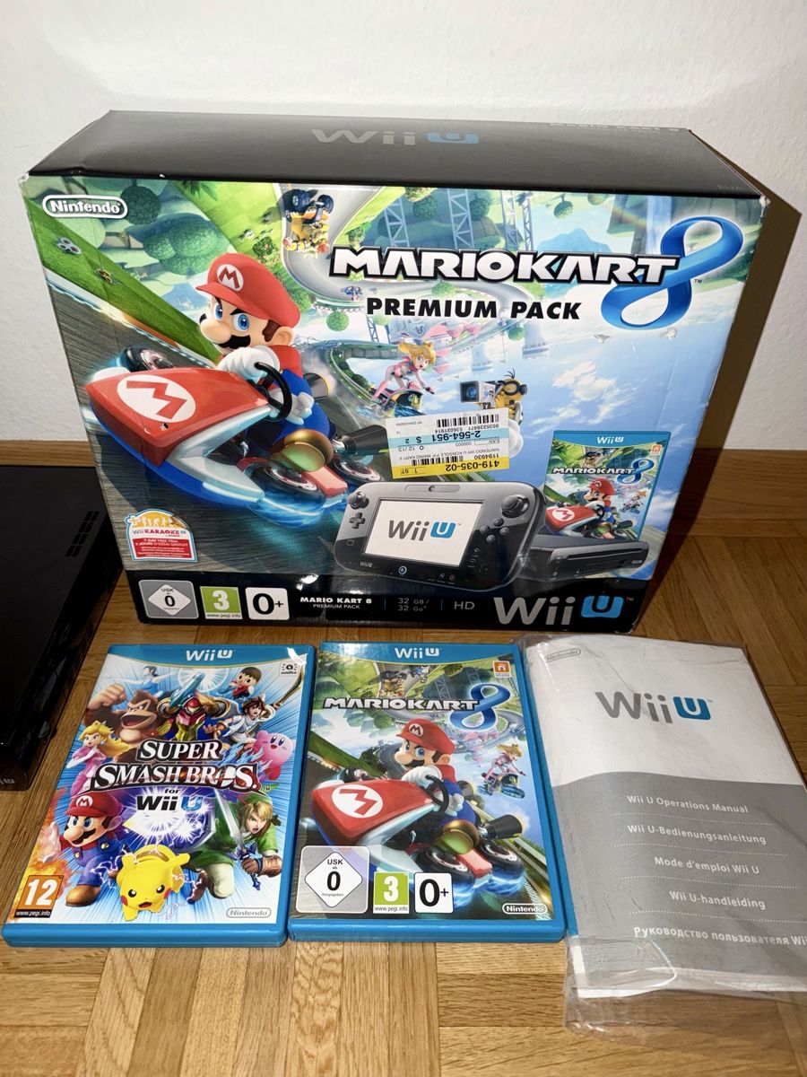 Nintendo Consoles: Nintendo Wii U Premium Pack OVP,  4 Controller + 2 Spiele – D'occasion à Kriens par minuB 1