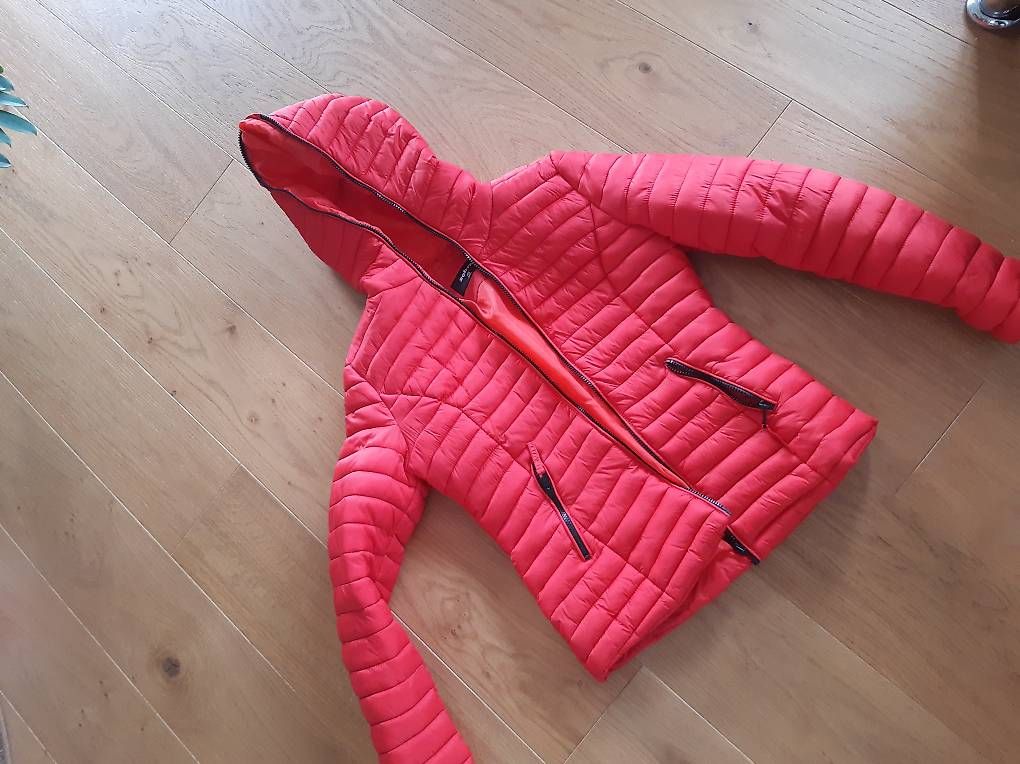 Giacche: Rote zebra jacke xs – Usato da Nebikon venduto da Haidihooo 2