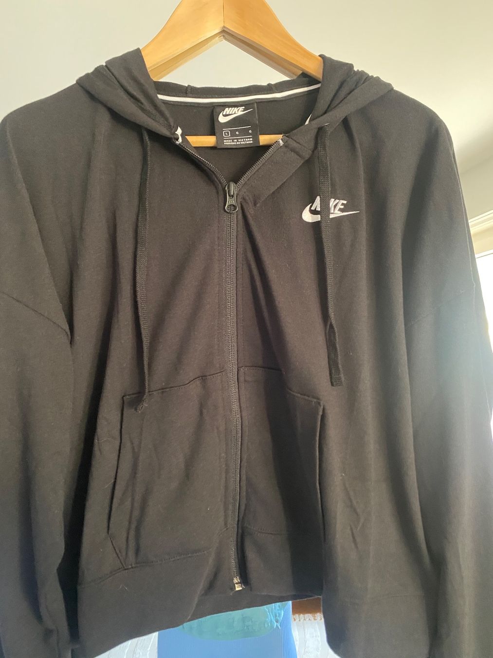 Nike Kleiderpakete: Nike sweatshirt L – Gebraucht aus Zürich von Lovelyperfumes