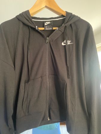 Nike sweatshirt L