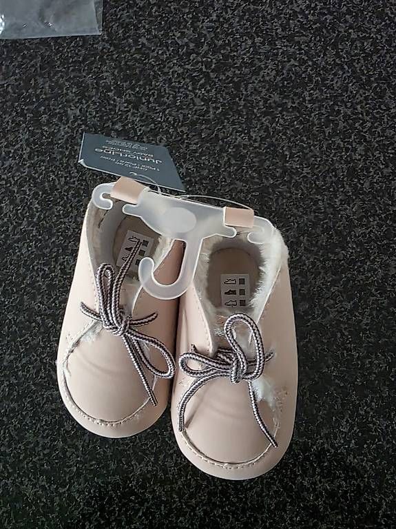 Scarpe per ragazzi: Lauflernschuhe – Usato da Rothrist venduto da Je.Ba