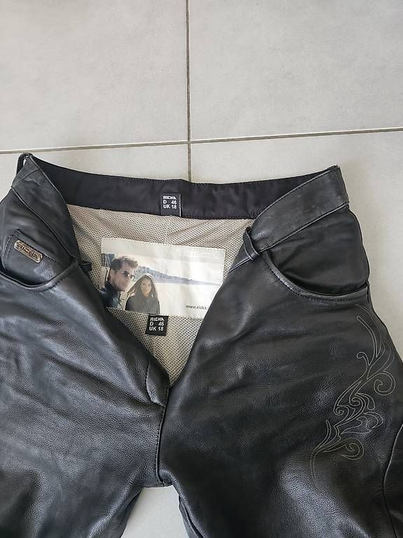 Pantaloni: RICHA Damen-Motorrad-Lederhose,  – Usato da Gunzwil venduto da peschi1204