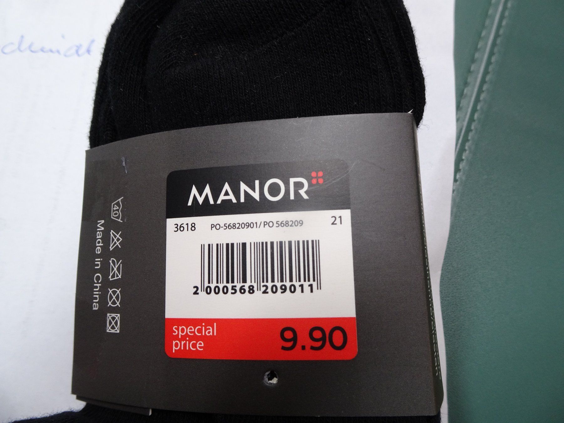 Socken: Söckli, 2 schwarz, 2 blau Manor – Neu (gemäss Beschreibung) aus Grüt (Gossau ZH) von spitzig 2