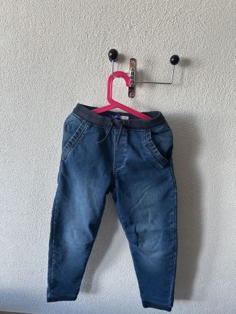 Pantalon en jean enfant bleu taille 4 ans bon état