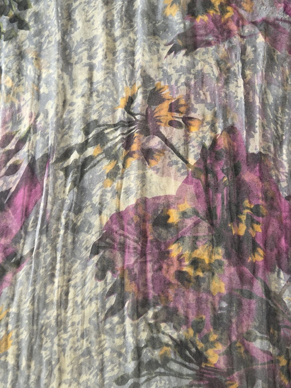 Foulard & Sciarpe: Seidenschal 70 x 140, mit Mangel – Nuovo e nell'imballaggio originale da Frauenfeld venduto da Schenken-mit-Herz 1