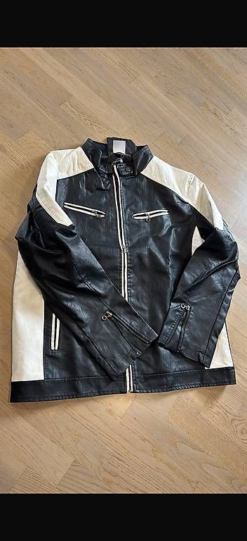 Giacche: Jacke – Usato da Kerzers venduto da Kirusanth996