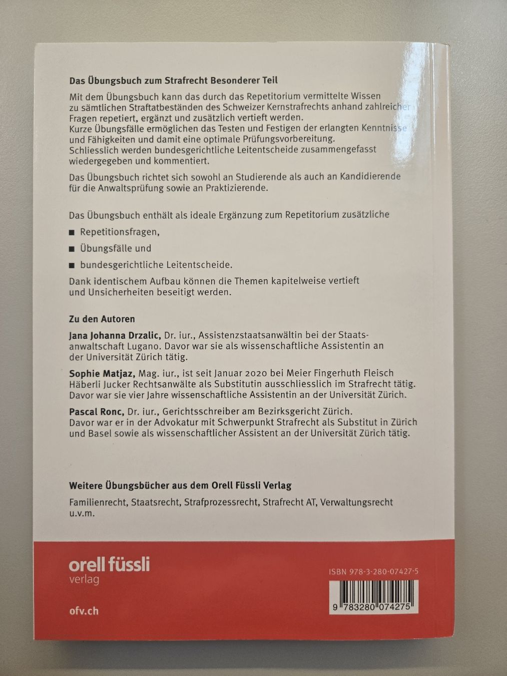 Libri: Übungsbuch Strafrecht Besonderer Teil – Nuovo e nell'imballaggio originale da Weinfelden venduto da lexamo94 1