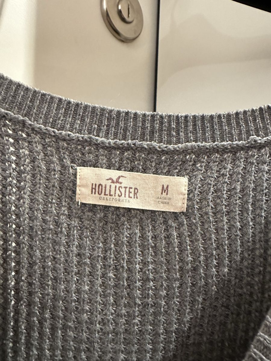 Hollister Pulls & Sweat-shirts: Hollister - Strickpulli - M - grau – D'occasion à Zürich par CharlotteAr 1