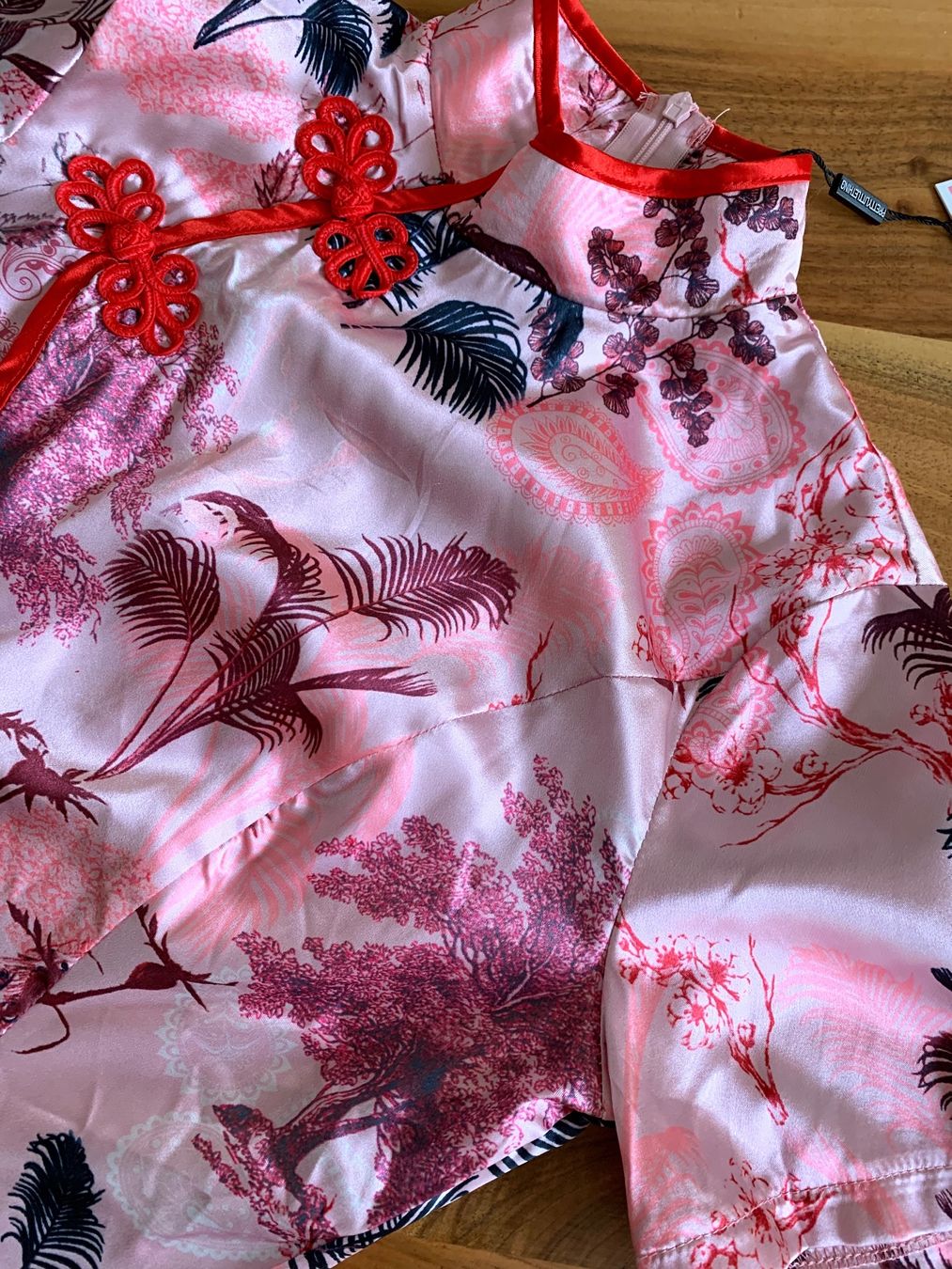 Robes: PRETTY LITTLE THINGS Satinkleid Grösse 34 **NEU** – Neuf avec emballage d'origine à Meiringen par snahhanssnah 5