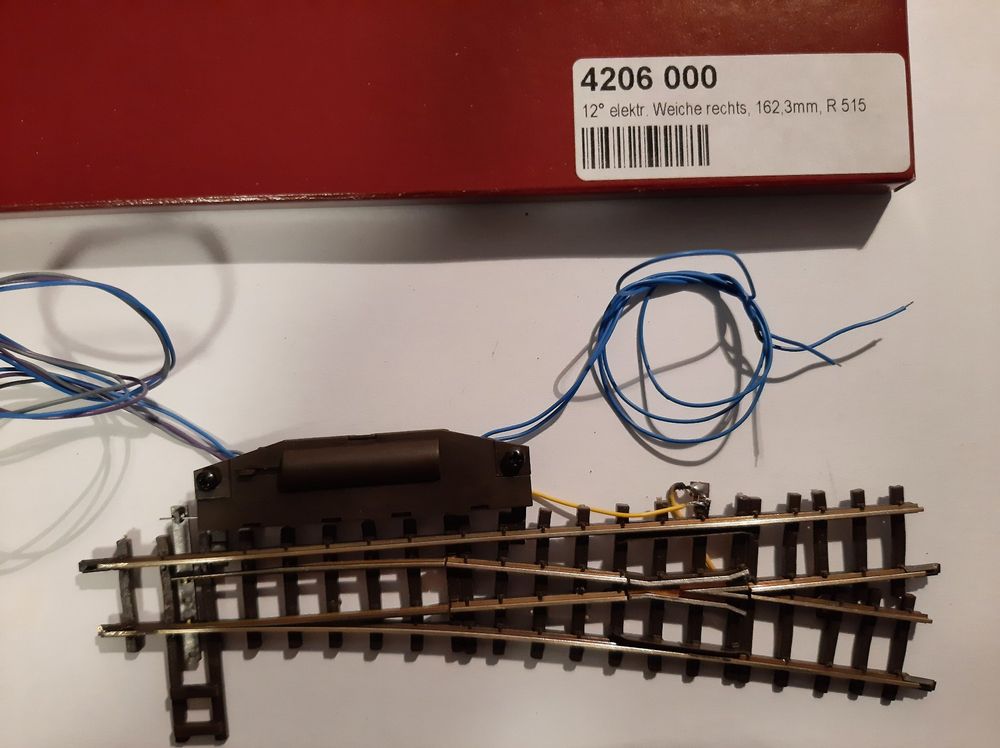 Bemo Modelleisenbahnen: Bemo H0m 4206 000 elektrische Weiche rechts 12° – Gebraucht aus Thun von Schwarzsee48