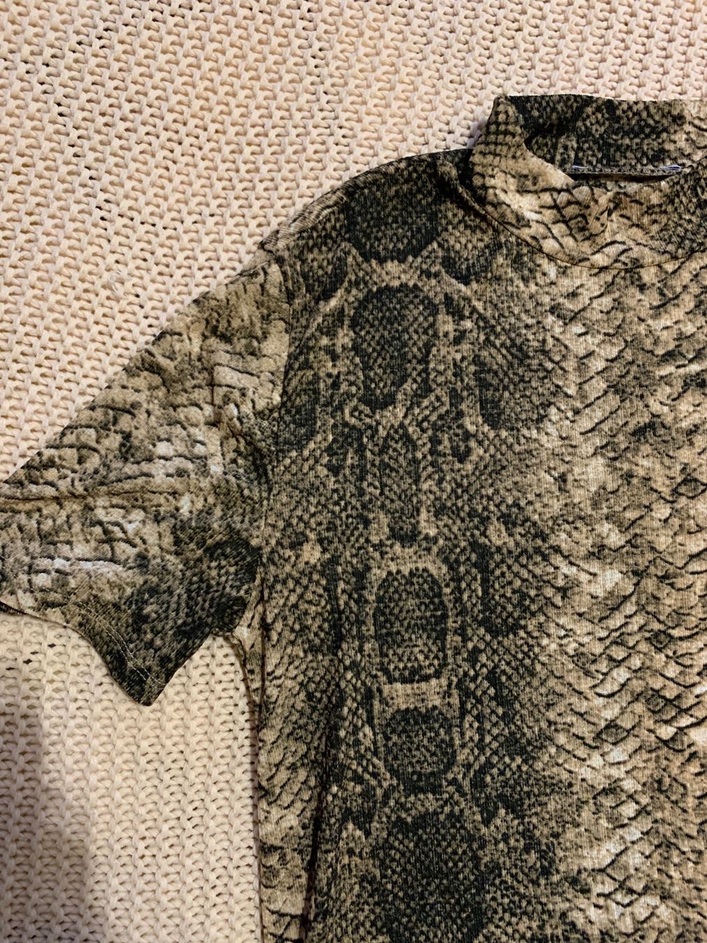 Top: Top motif serpent – Nuovo (secondo la descrizione) da Montreux venduto da iizaa811 1