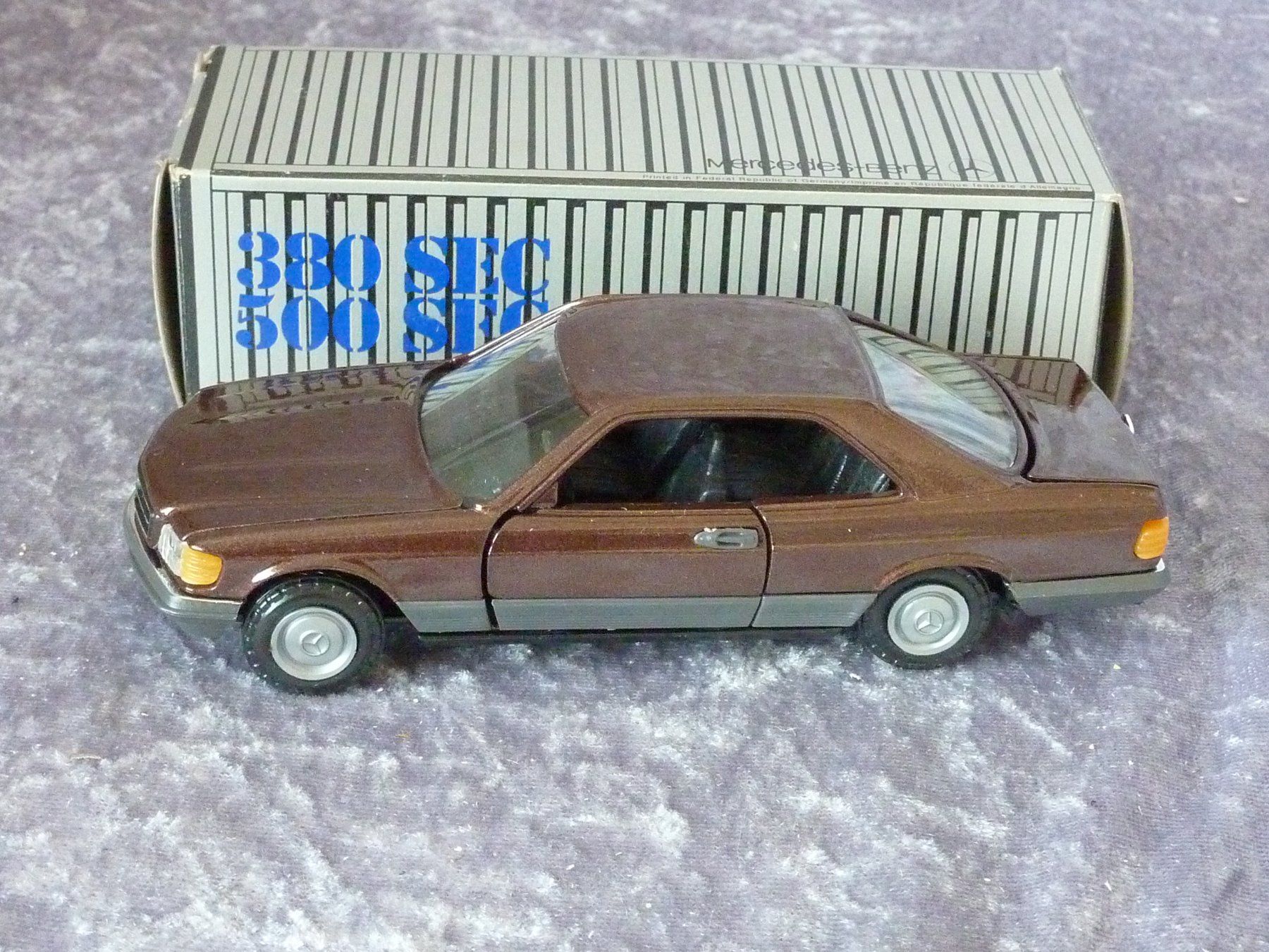 Mercedes-Benz Modellautos: Mercedes 380/500 SEC 1:35 – Neu (gemäss Beschreibung) aus Dürrenäsch von modellautos4you 1