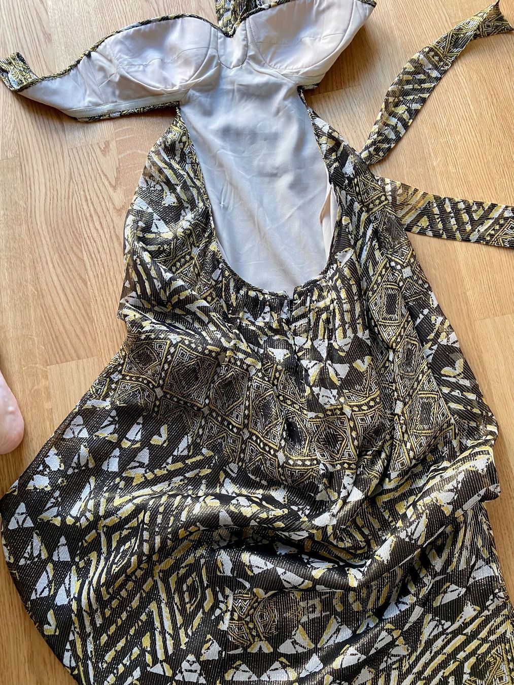 Vestiti: Abendkleid von BCBGMaxazria, 36 – Usato da Küssnacht am Rigi venduto da Herlinde 4