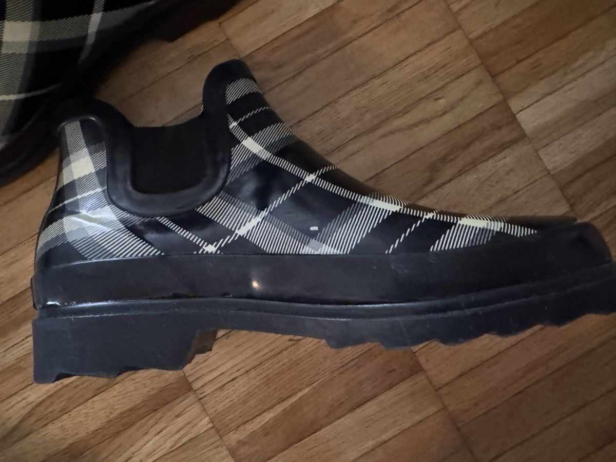 Scarpe da donna: Stylische Gummistiefel Gr. 38 – Usato da Winterthur venduto da EasyRS 1
