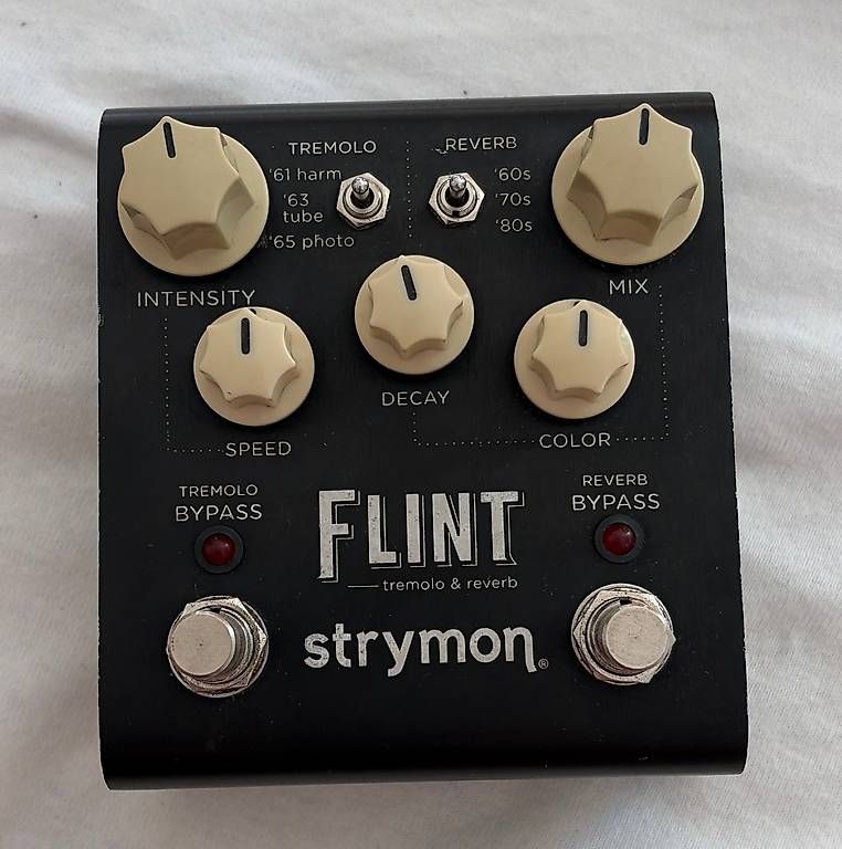 Strymon Musikinstrumente: Strymon Flint Reverb / Tremolo Pedal – Gebraucht aus Zürich von Emaille123