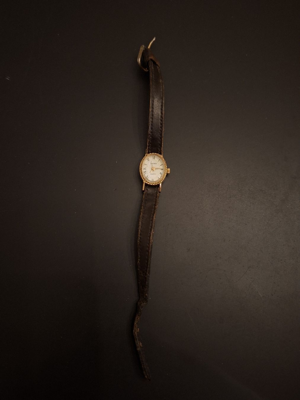 Orologi: Damenuhr, Vintage-Look – Difettoso da Sempach venduto da let_bvl5