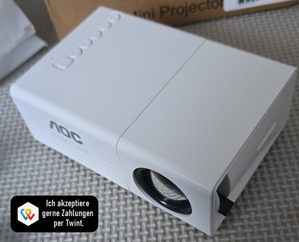 Vidéoprojecteurs: Tragbarer Mini-Smart-Projektor – Neuf (Voir description) à Niederlenz par Patriot 1
