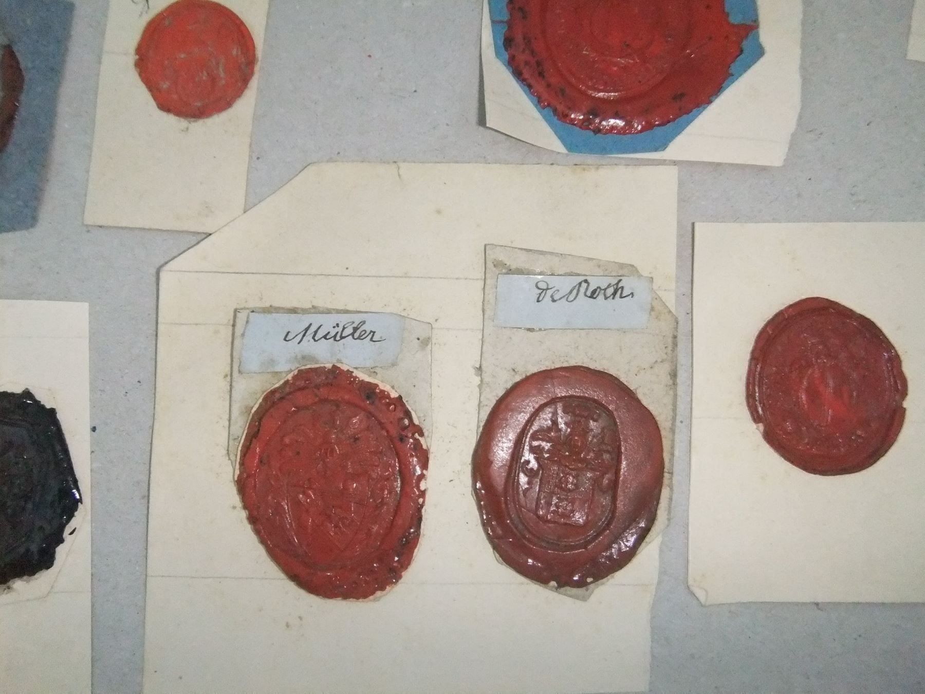 Stempel: Antike Wachssiegel – Gebraucht aus Esslingen von eintagammeer 1