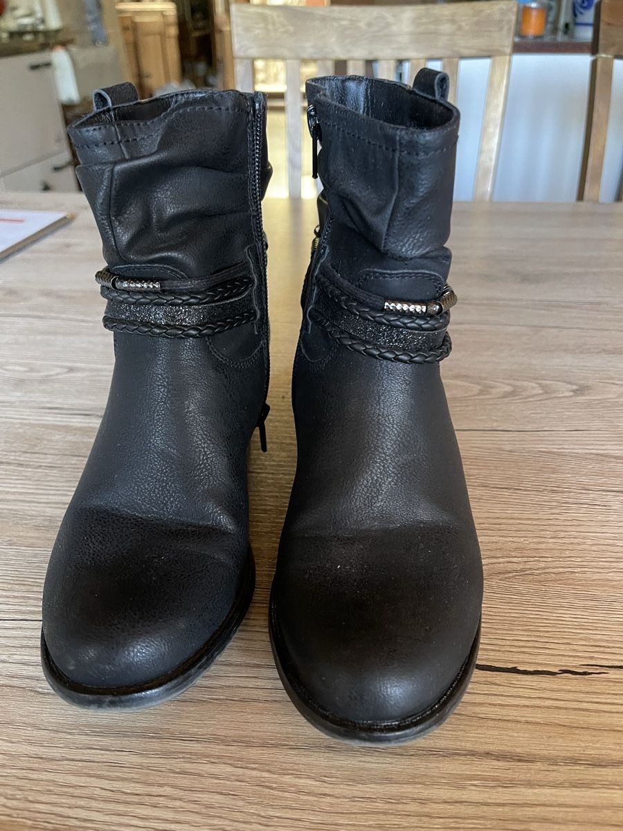 Scarpe da donna: Damen Stiefeletten Gr.36 – Usato da Fahrni b. Thun venduto da ams_56jv