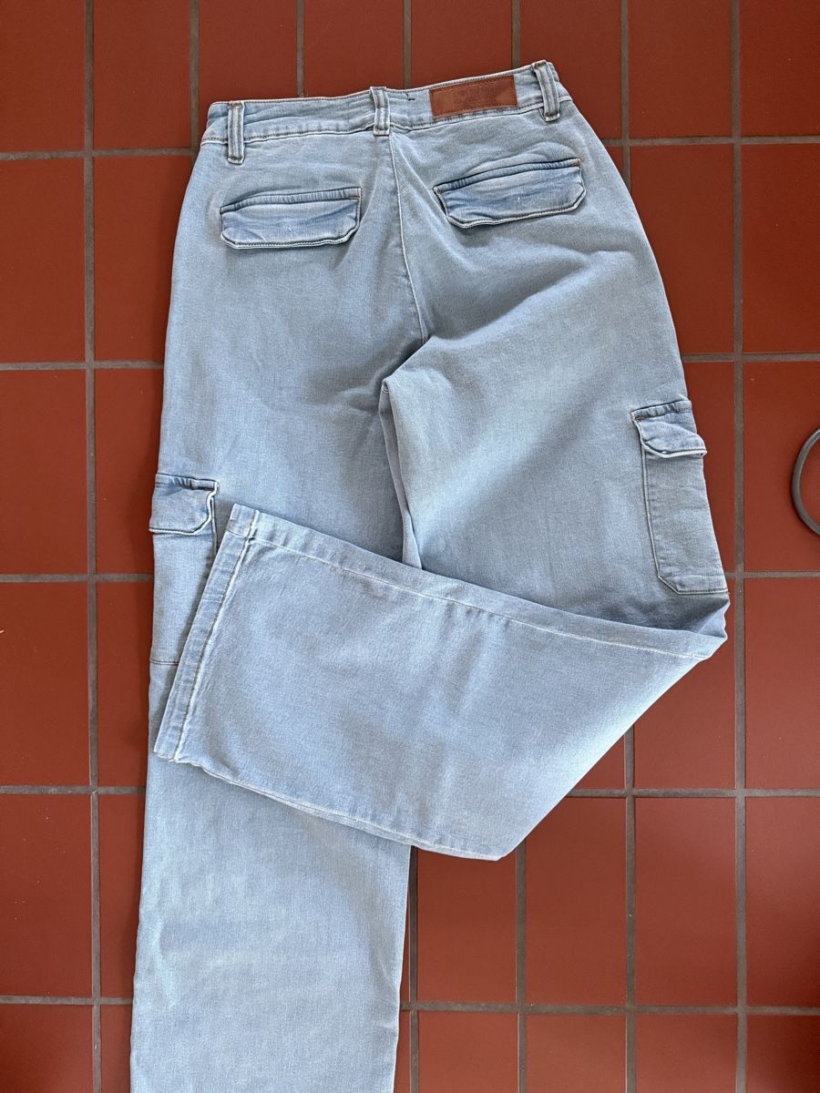 Jeans: Urban Classics Damen Jeans, Gr. 26, hellblau – Usato da Zürich venduto da JOD213 5