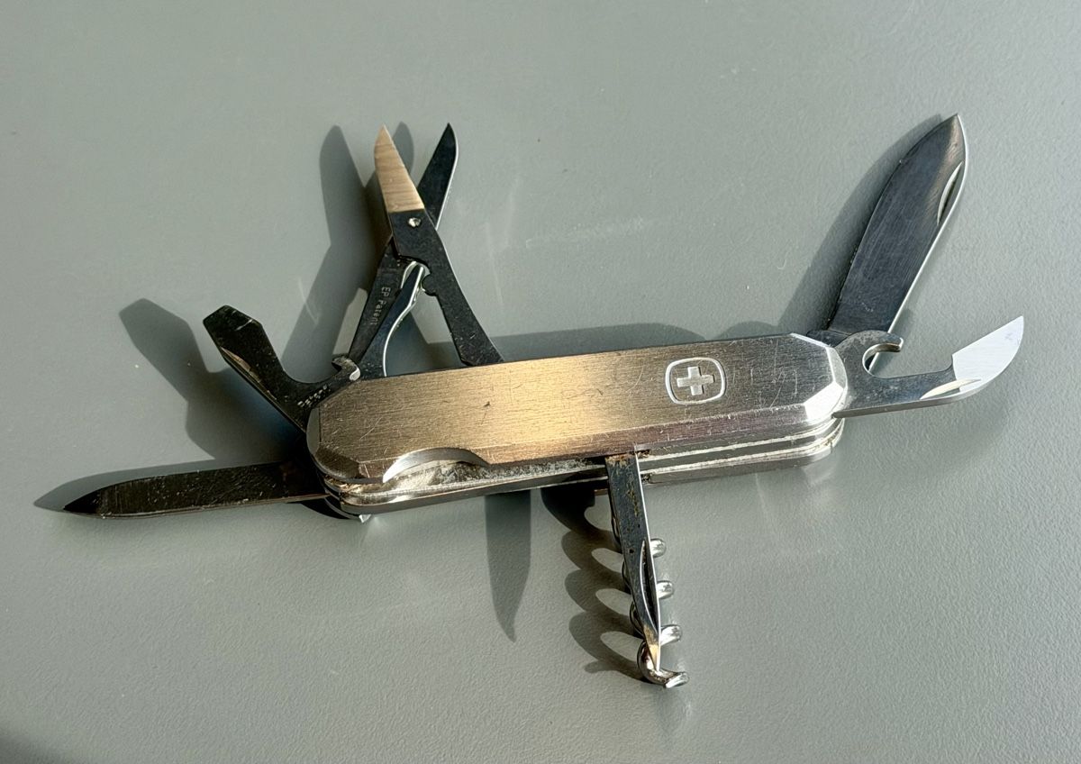 Wenger Coltelli tascabile: 2x Messer Wenger 🇨🇭 – Usato da Luzern venduto da Bolle2012