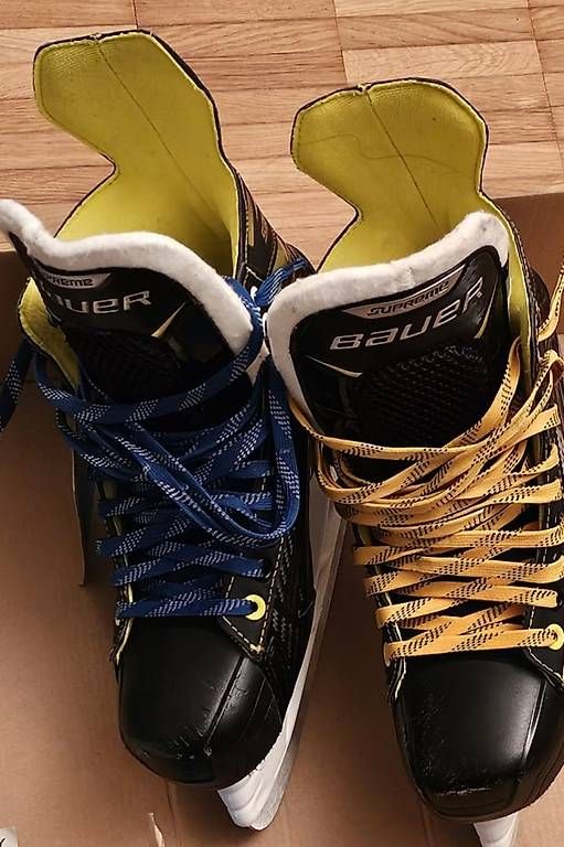 Pattini da ghiaccio: Neuwertige BAUER Schlittschuhe GRÖSSE 6.5 – Usato da Wallisellen venduto da Richtema