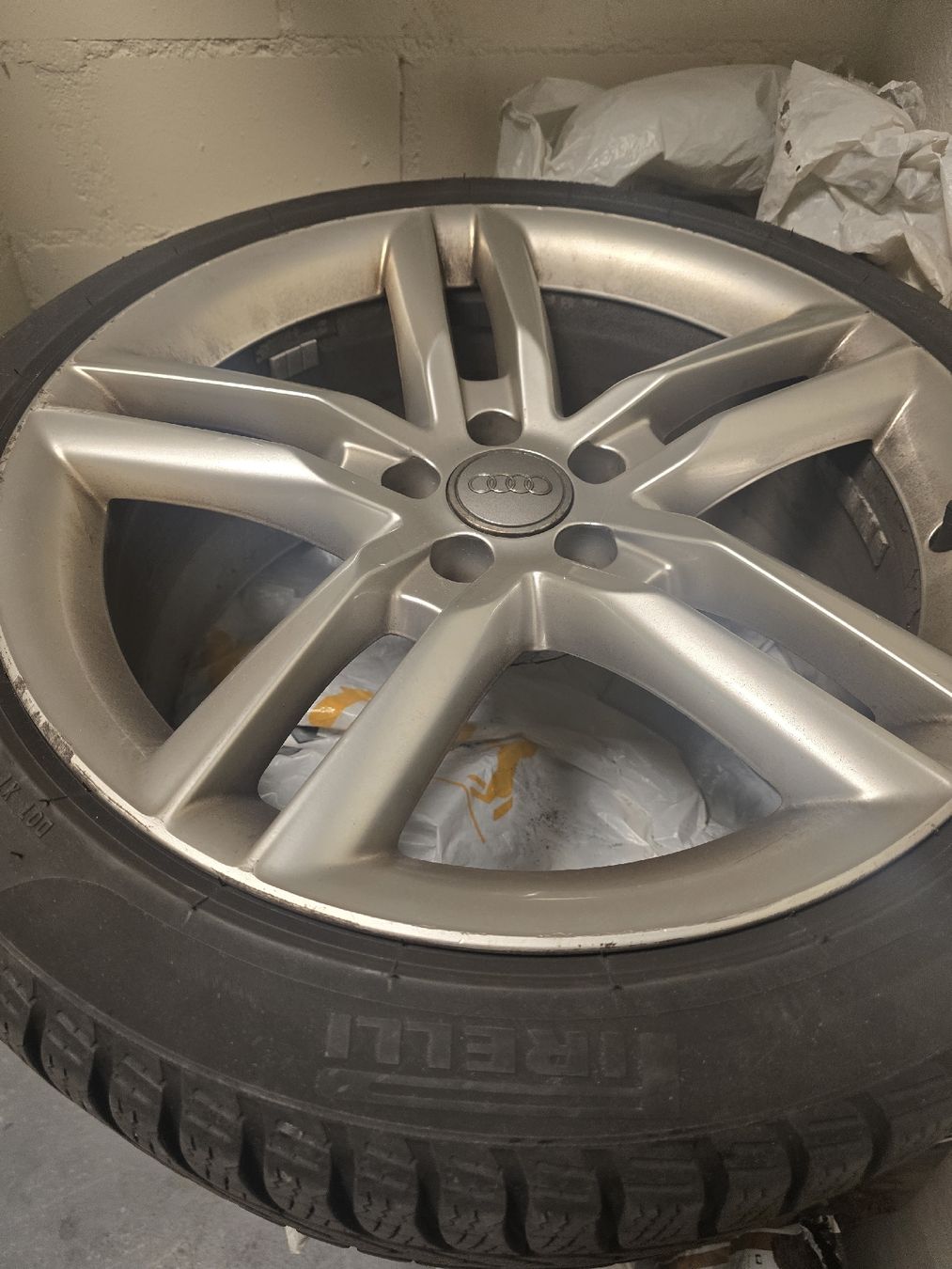 Audi Felgen: Audi 255/40 R19 Gut erhalten – Gebraucht aus Rorschach von vco_g9dm 2