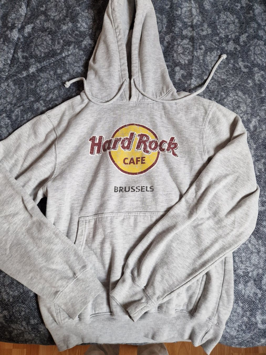 Maglioni & Felpe: Hard Rock Pullover Gr. M – Usato da Kleingurmels venduto da anj_ywm5