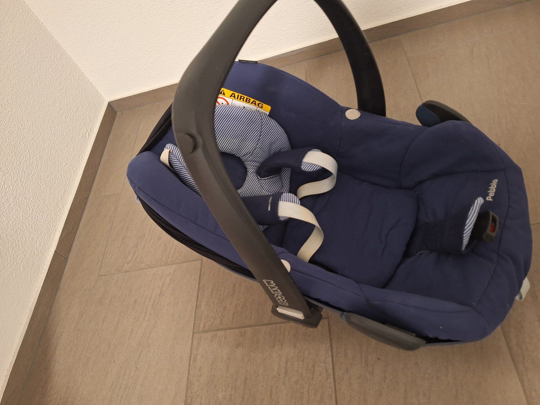 Maxi-Cosi Marsupi portabebè: Maxi-Cosi Pebble Babyschale – Usato da Hallau venduto da dom_h78m 2